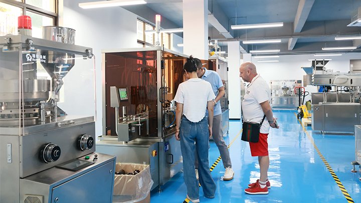 pharma powder filling machine