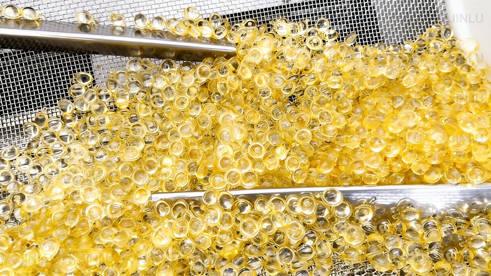 softgel capsule in drying drums