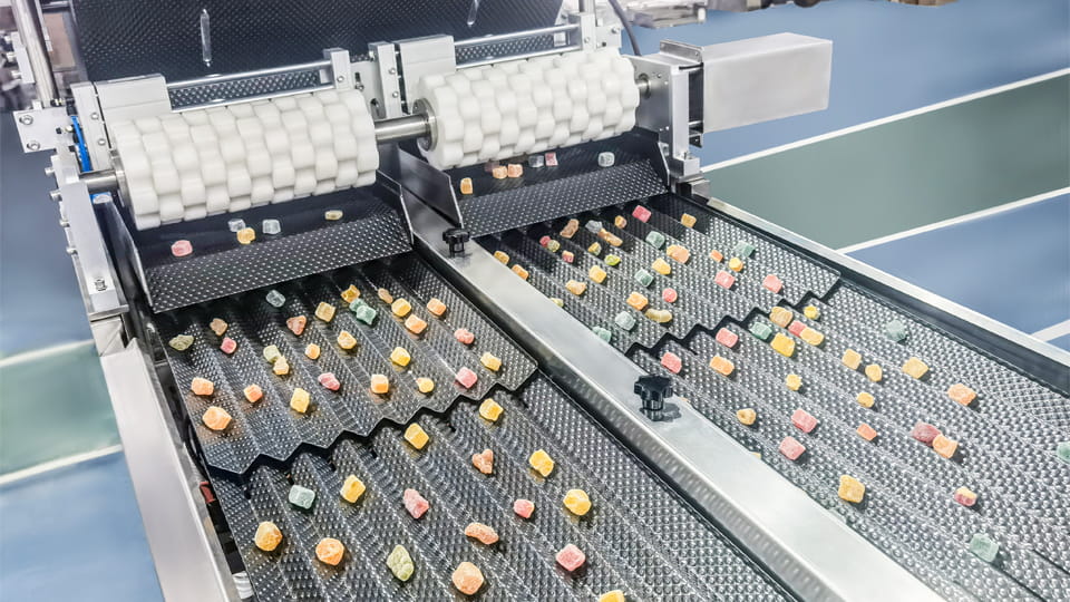 Gummies separation roller&vibration panels