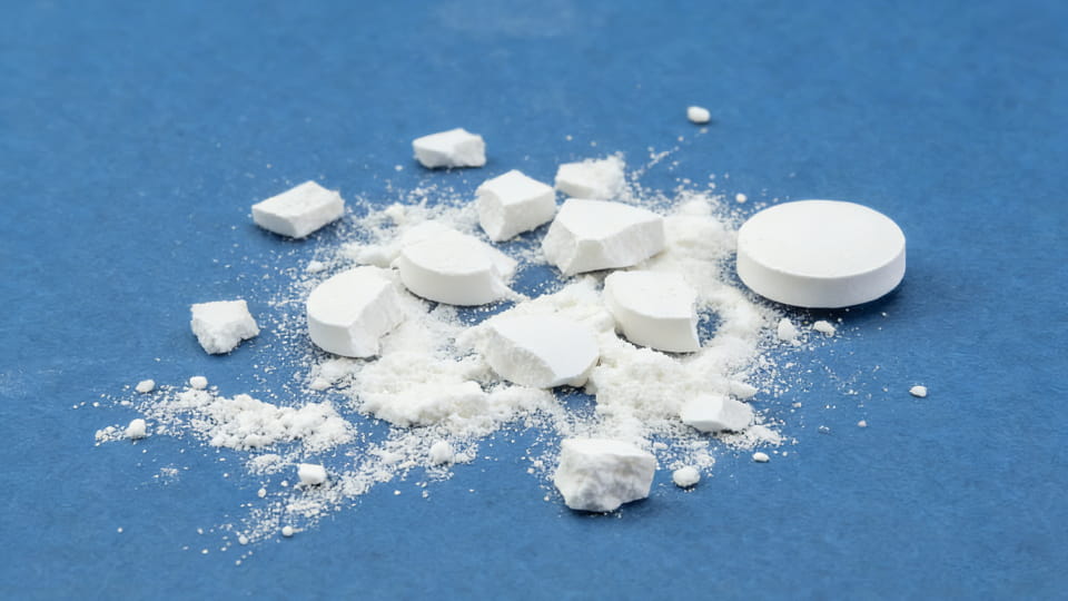 broken pills with Tablet Defects