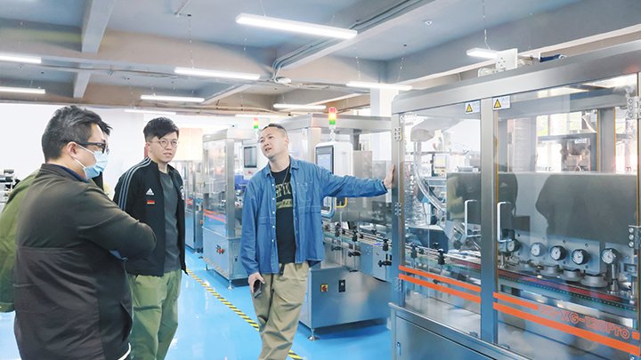 plastic bottle capping machine