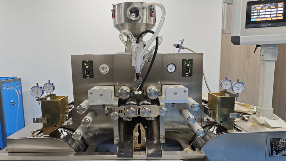 softgel kapsülleme makinesi