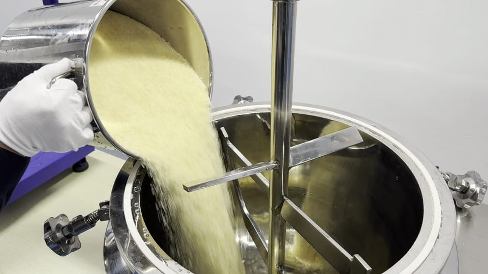 Softgel Manufacturing Process-Prepare the Gelatin Shell Mixture
