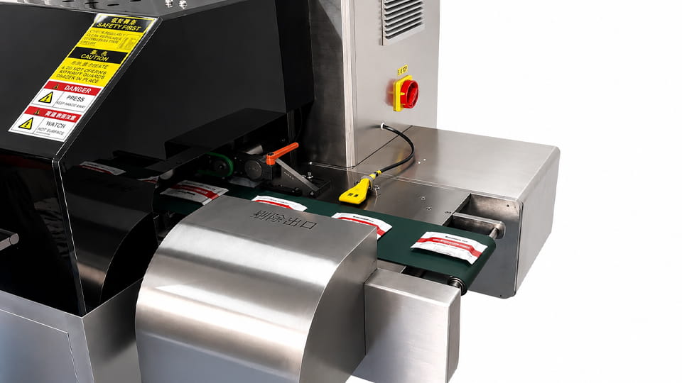 horizontal flow-wrap machine