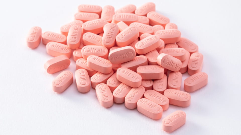 Tablets showing how dwell time in tablet compression can affect tablet strength and quality
