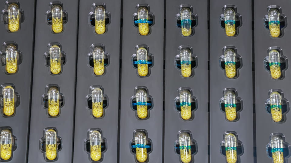 Capsule band sealing for liquid-filled capsules